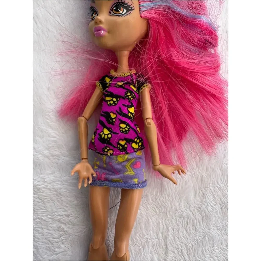 Monster High Howleen Wolf doll creepateria clothes boot